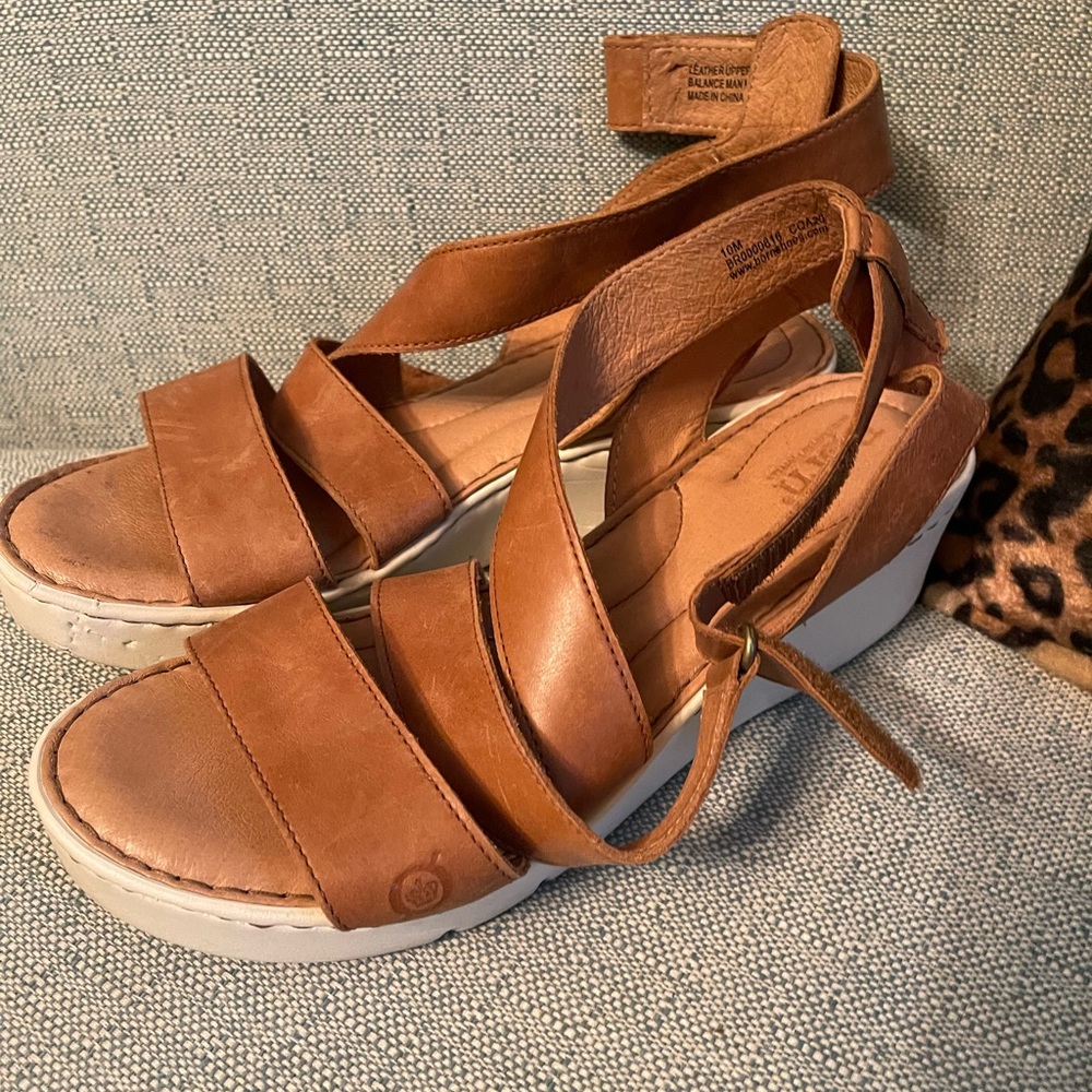 Born Sandals SZ10